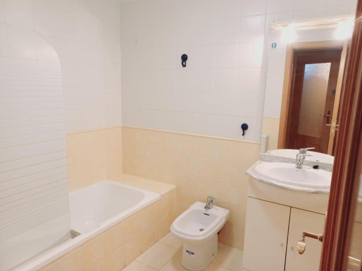 Apartamento Centrico Para 3 Con Wifi Y Garaje Tudela de Duero Exteriör bild