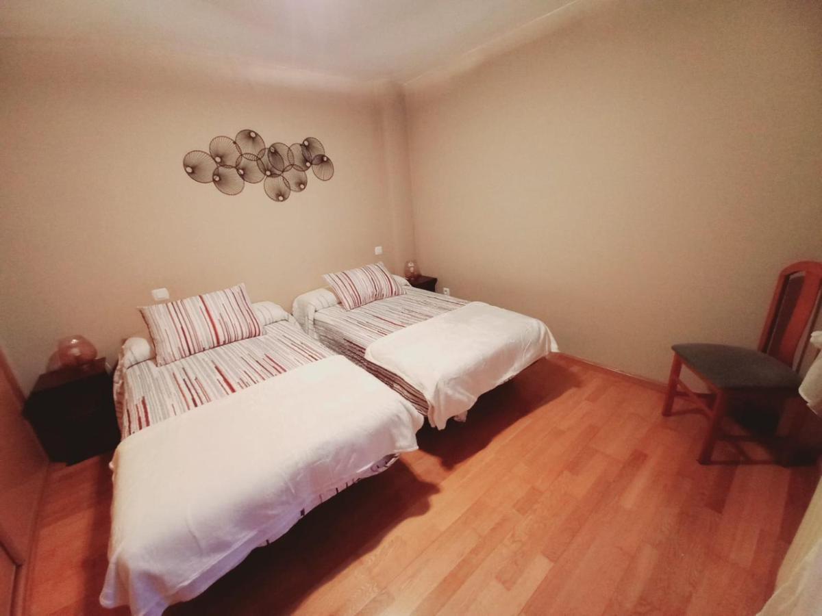 Apartamento Centrico Para 3 Con Wifi Y Garaje Tudela de Duero Exteriör bild